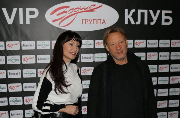 Евгений Маргулис и «Ромарио» выступили в «VIP-клубе группы «Зодчие»